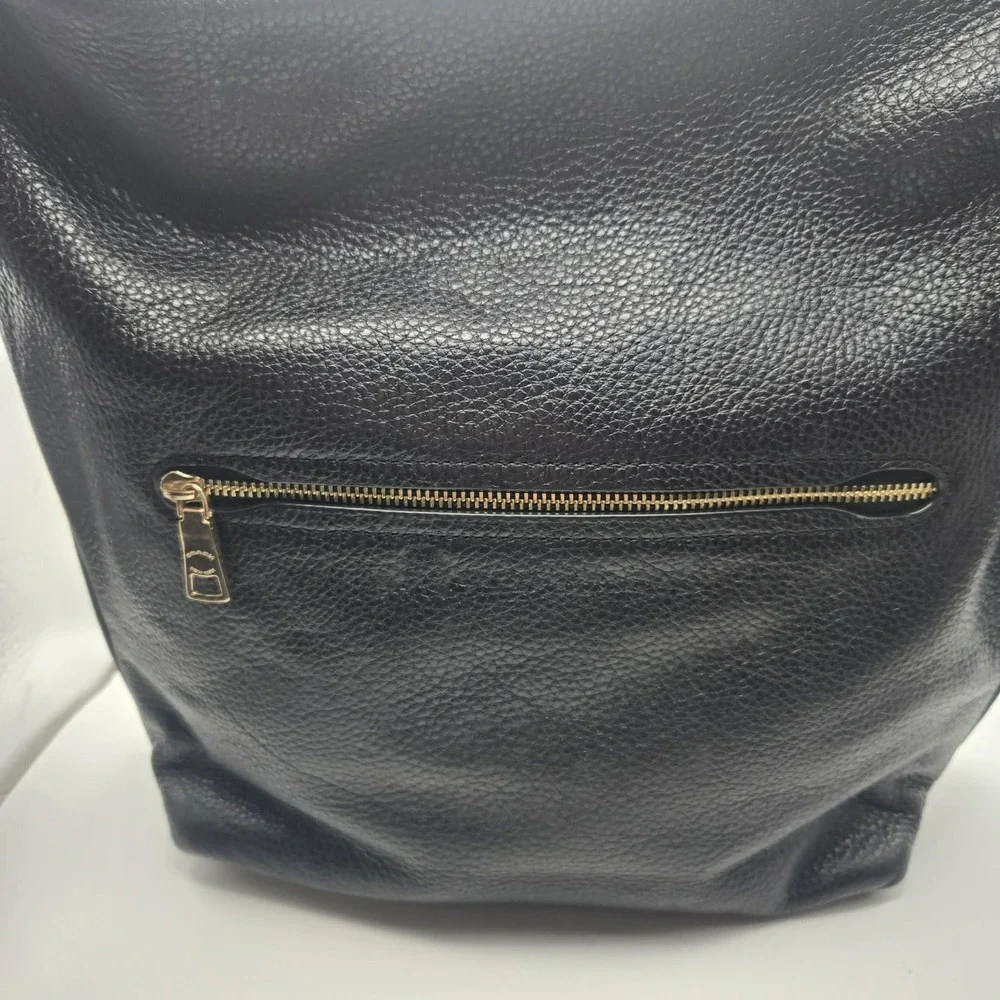 Coach Val Duffle C2818 Black Pebbled Leather Shoulder Crossbody Bag Classy